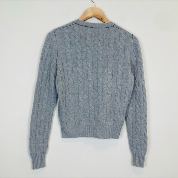 Brunello Cucinelli classic gray cashmere cable knit crew neck sweater. Medium - Picture 2 of 8